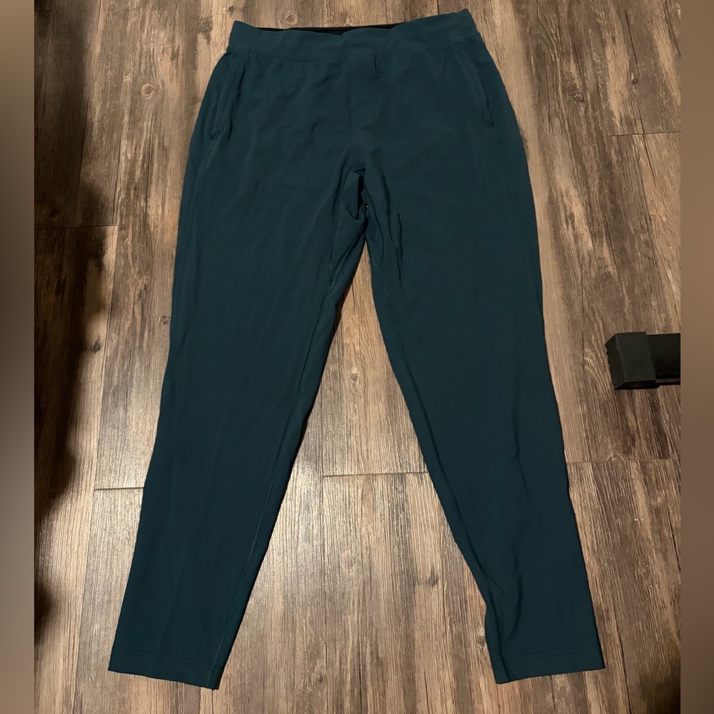 lululemon athletica Men’s Athletic Pants in Green Jasper